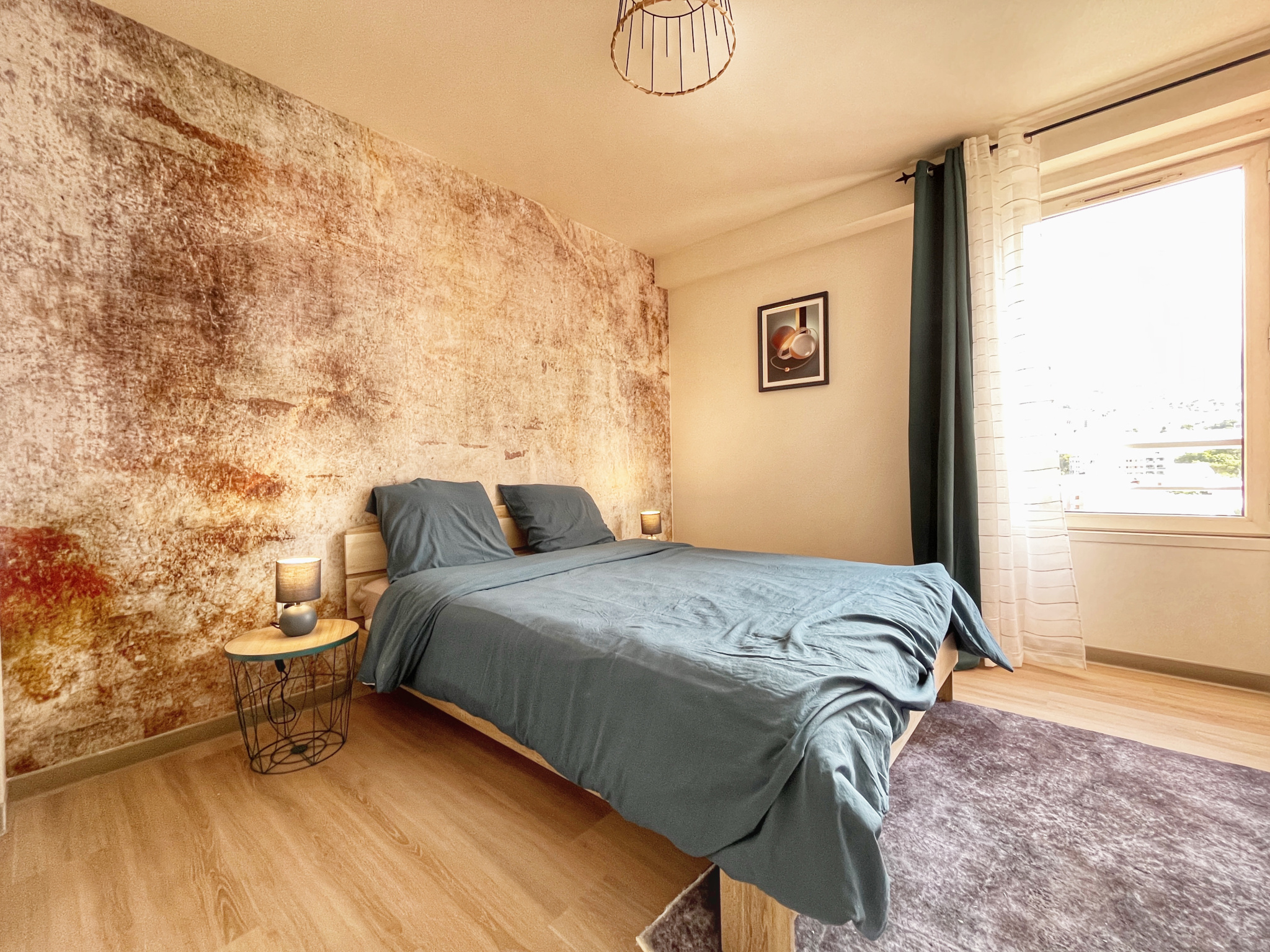 SAINTE CLOTILDE - APPARTEMENT T3 LIBRE - DERNIER ETAGE VUE MONTAGNE