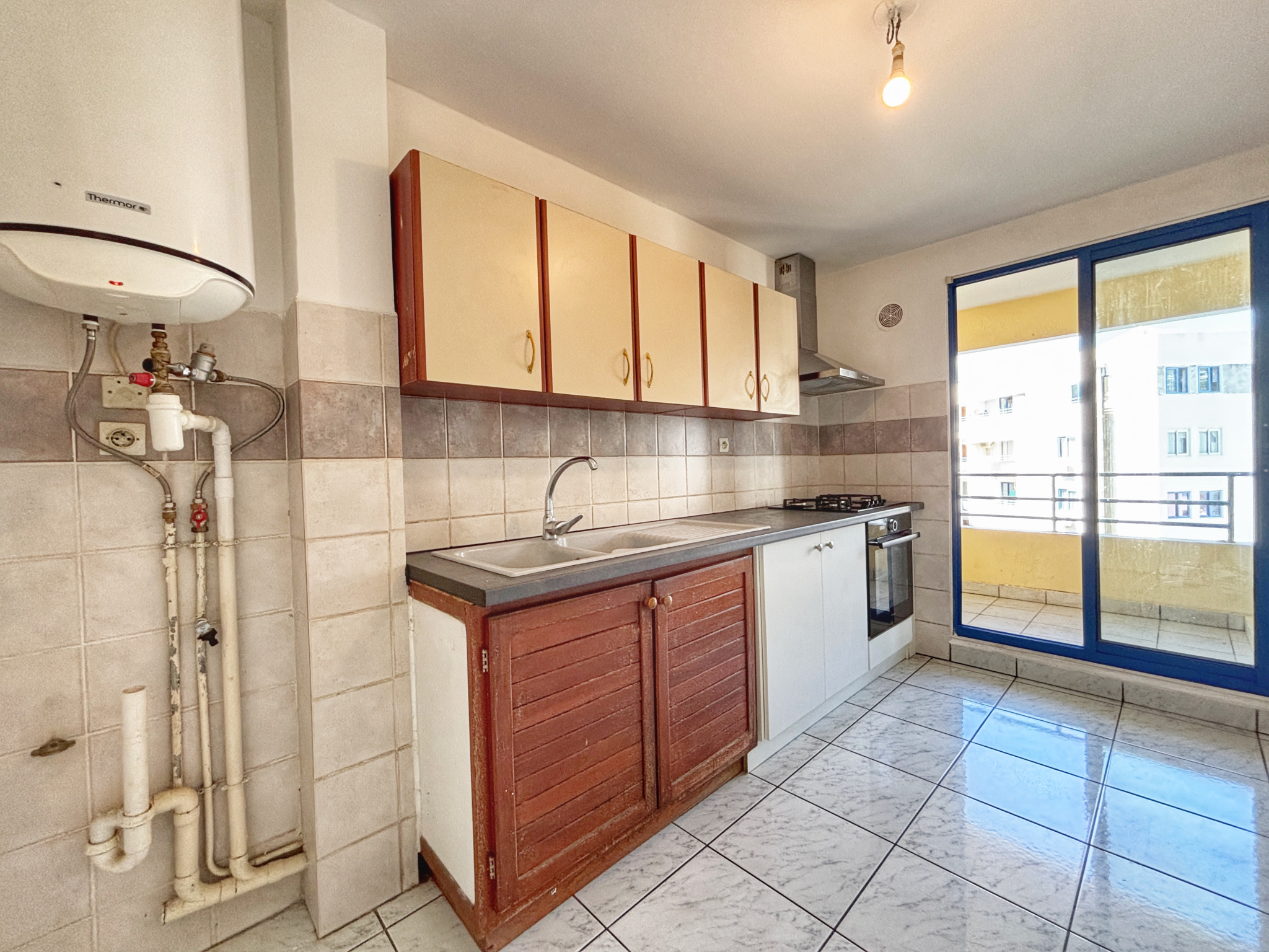 SAINT DENIS - APPARTEMENT T2 LIBRE (Résidence ARCADINE)