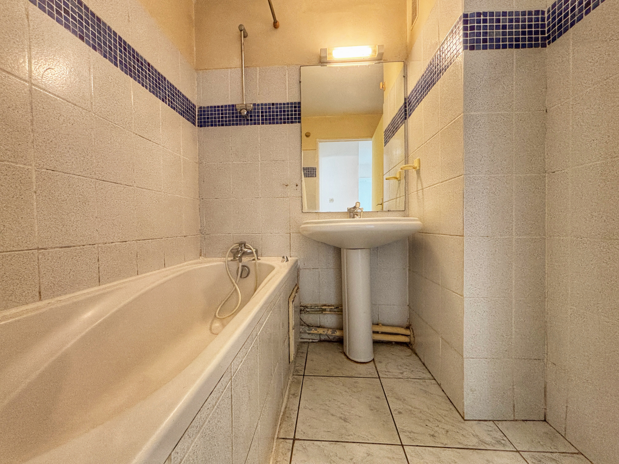 SAINT DENIS - APPARTEMENT T2 LIBRE (Résidence ARCADINE)