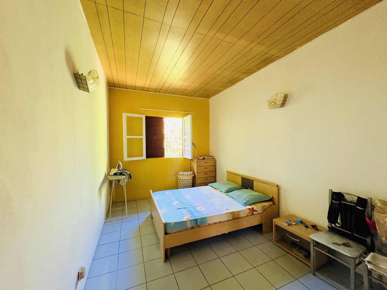 LE PORT CENTRE (LA REUNION) - RARE SUR SECTEUR MAISON T4 + STUDIO