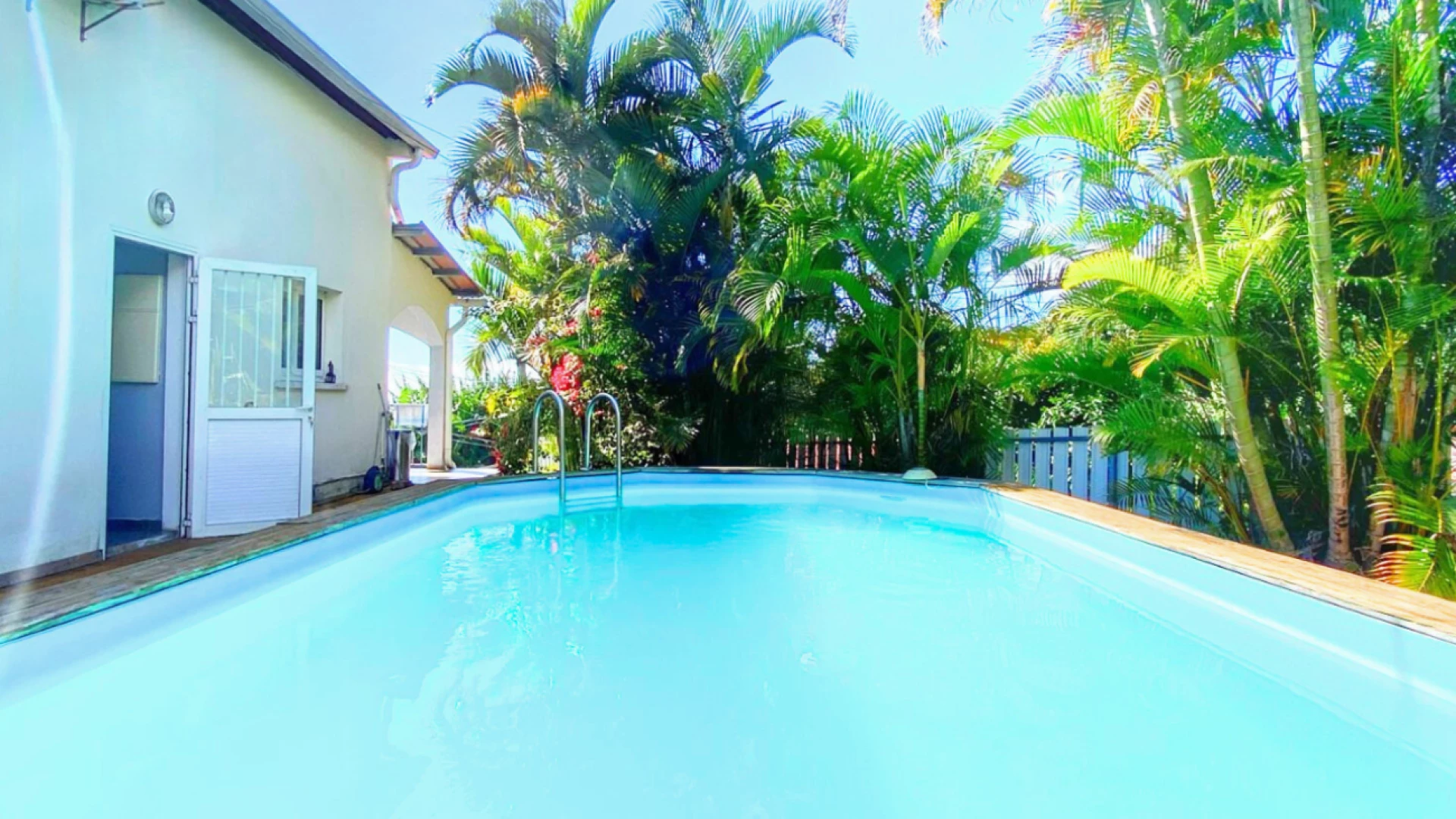VILLA T4 - LA BRETAGNE - Piscine - Libre