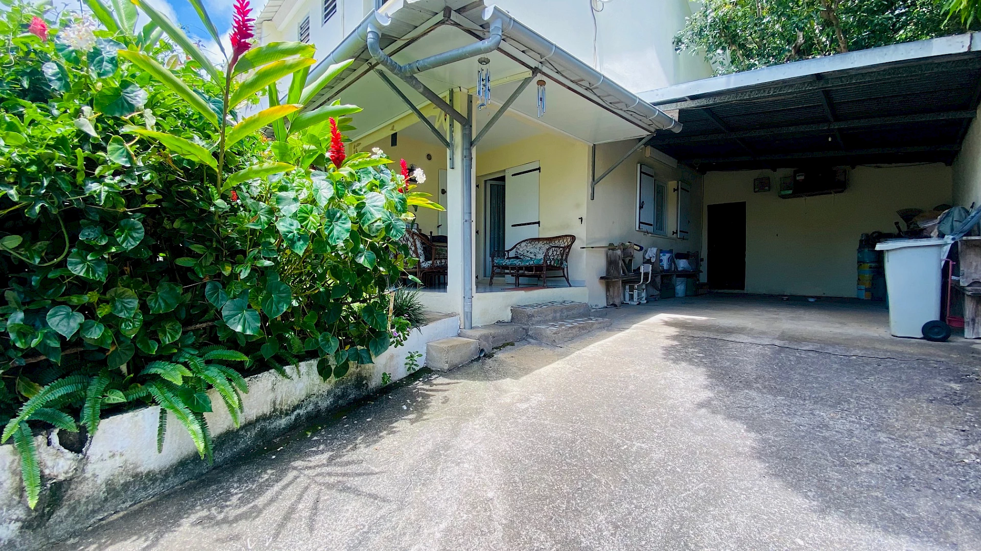maison semi-individuelle T4 75m2 - 200m2 de terrain LA GRANDE MONTÉE
