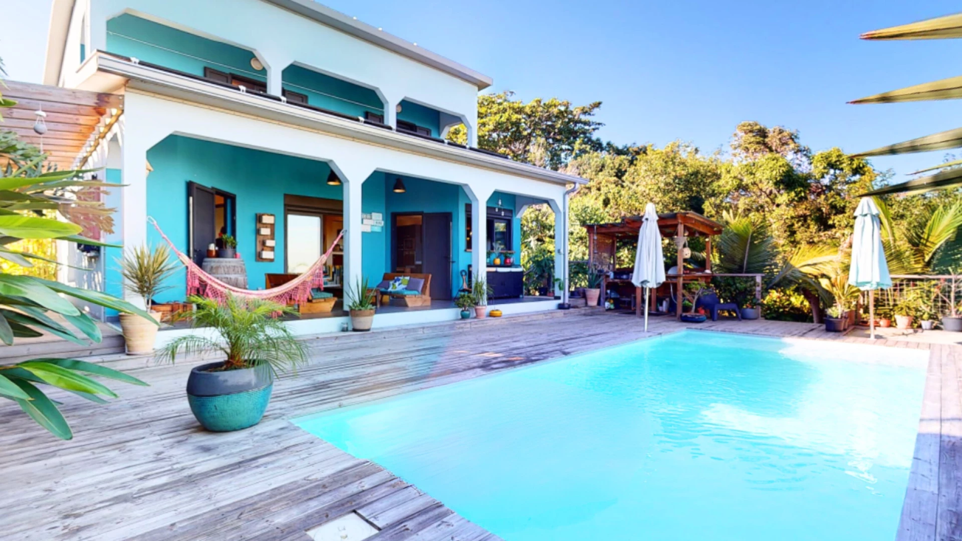 VILLA COUP DE COEUR AVEC PISCINE ET VUE MER - LA POSSESSION (Quartier Ravine à malheur)