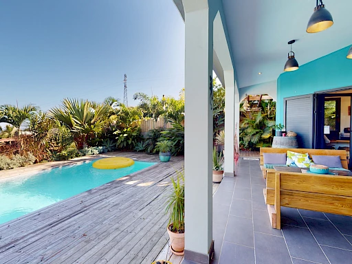 VILLA COUP DE COEUR AVEC PISCINE ET VUE MER - LA POSSESSION (Quartier Ravine à malheur)