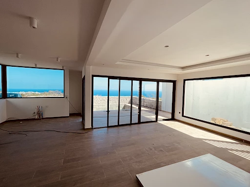 VILLA D'ARCHITECTE NEUVE AVEC VUE MER ET PISCINE SECTEUR BOEUF MORT