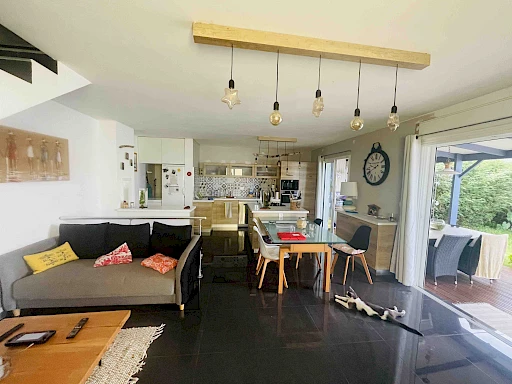 RARE SUR LE SECTEUR MAISON T5 A LA POSSESSION (RAVINE A MALHEUR)