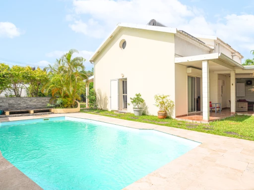 NOUVELLE OPPORTUNITE MAISON T6 AVEC PISCINE A LA POSSESSION