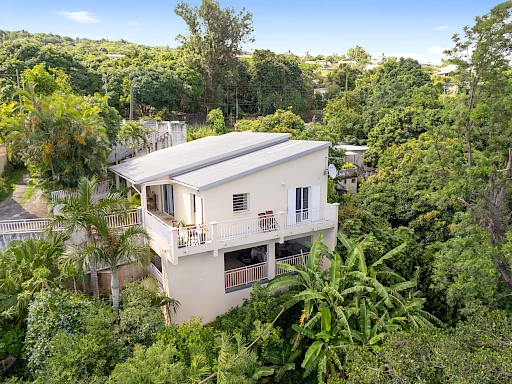 VUE MER AVEC CETTE MAISON T4 A SAINT PAUL (BOIS DE NEFLES SAINT PAUL)