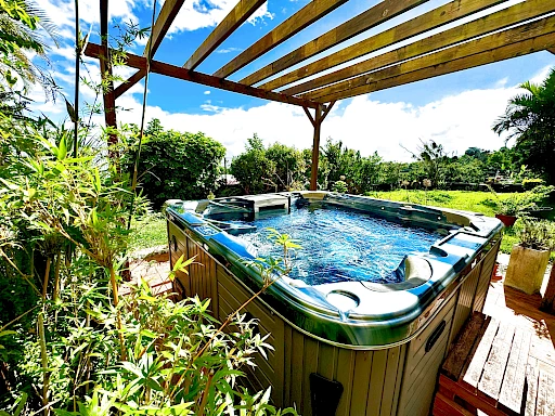 Maison F4/5 3 chambres avec jaccuzi 170m2 utiles 500m2 de terrain VUE MER
