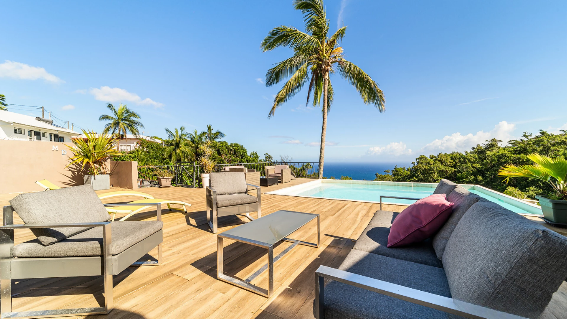 Villa T 6-7 - Vue mer exceptionnelle - LA MONTAGNE