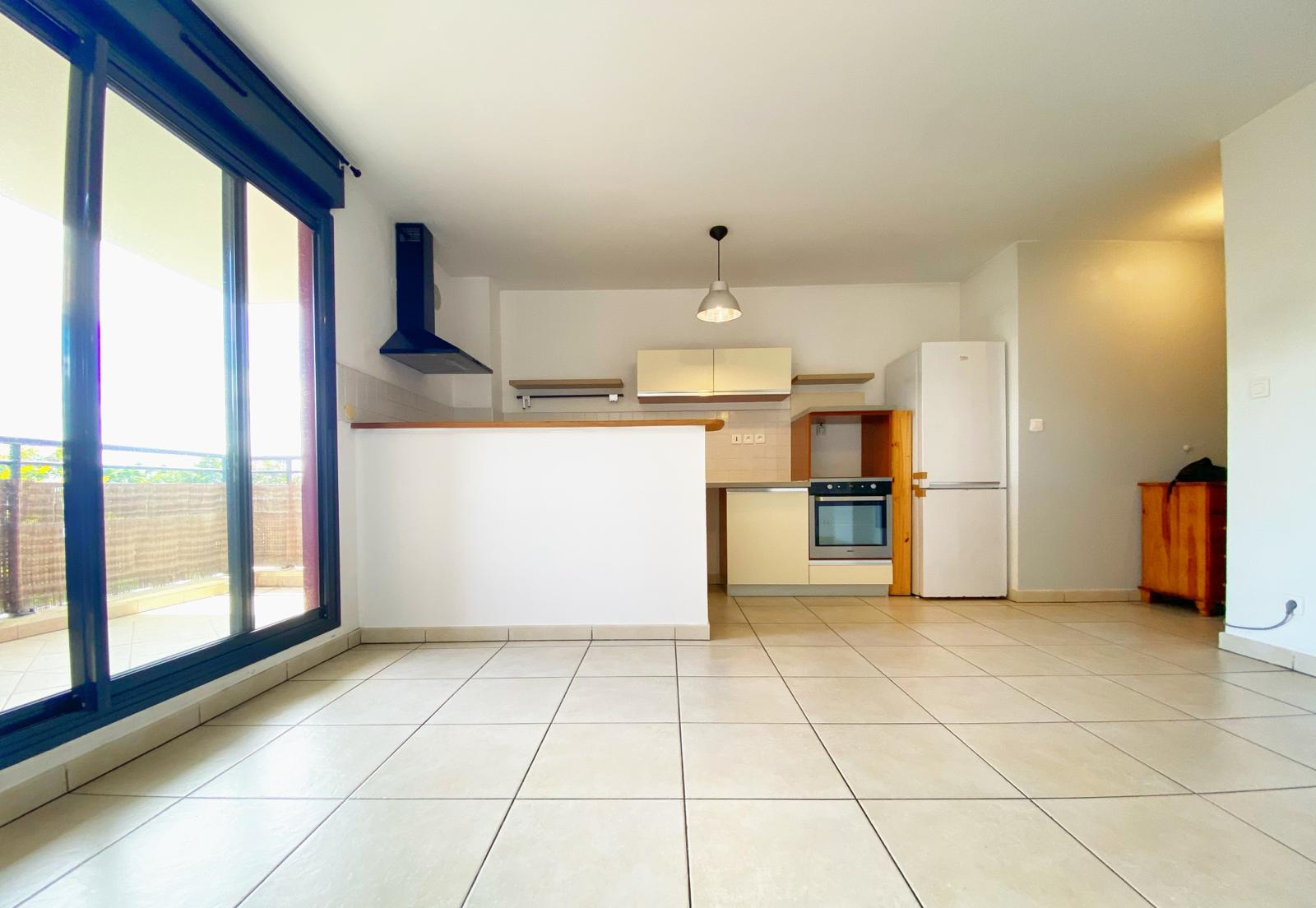 Appartement T3 - Vue mer et montagne - Libre