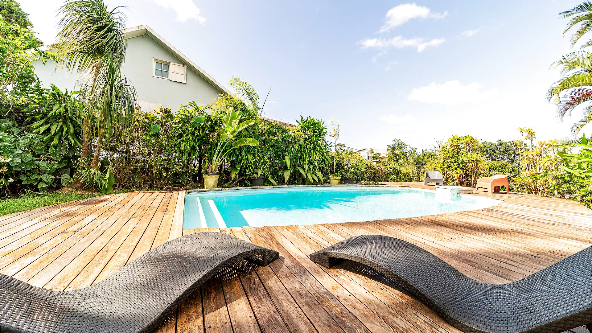 Villa T5 - Piscine - 1 150 m2 de terrain - 130m2 habitables - Coup de coeur