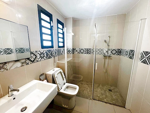 MAISON/APPARTEMENT - CENTRE VILLE SAINT GILLES LES BAINS