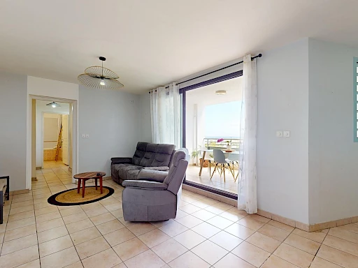 ST DENIS (BAS DE BELLEPIERRE) - APPARTEMENT T3 64m2 VUE MER