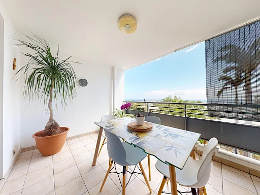 ST DENIS (BAS DE BELLEPIERRE) - APPARTEMENT T3 64m2 VUE MER