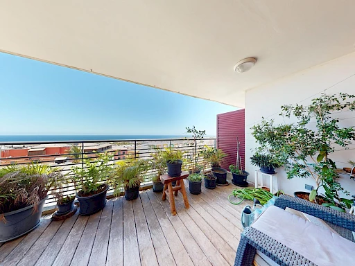 APPARTEMENT T4-5 VUE MER/2 PARKINGS - SAINT DENIS (MONTGAILLARD)