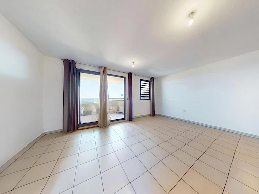APPARTEMENT T4-5 VUE MER/2 PARKINGS - SAINT DENIS (MONTGAILLARD)
