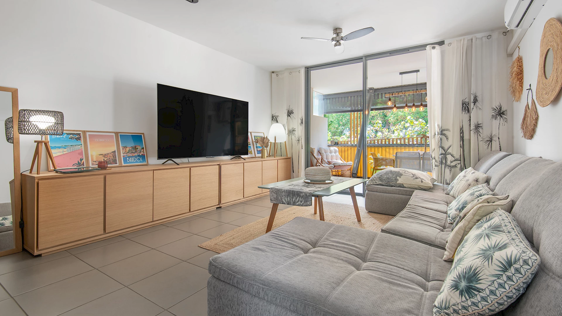 APPARTEMENT STANDING T4 - SAINT PAUL (FRONT DE MER)