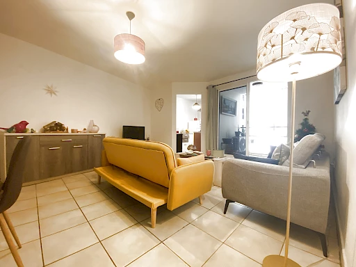 T2 LOUÉ IDÉAL INVESTISSEUR - ST DENIS (Proche clinique Ste Clotilde)