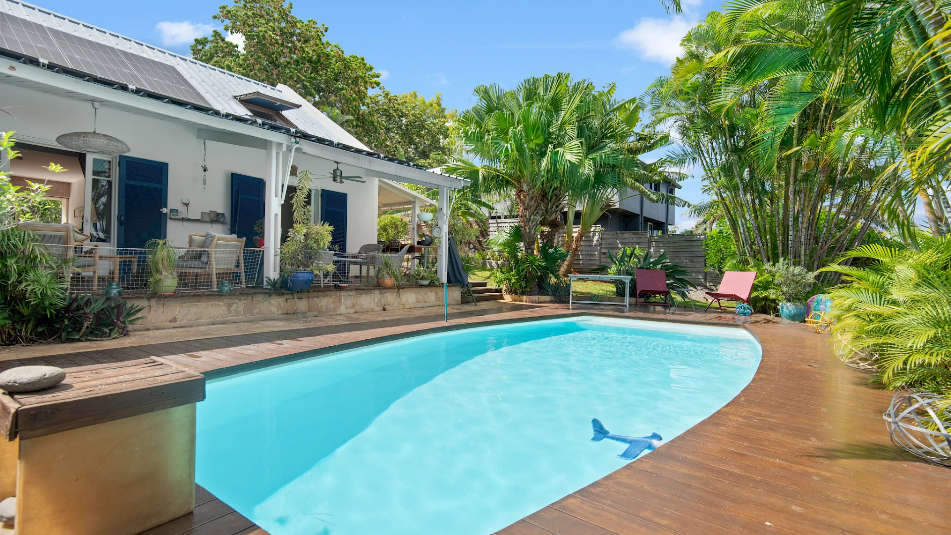 MAGNIFIQUE VILLA T4 AVEC PISCINE ET JACUZZI A LA POSSESSION