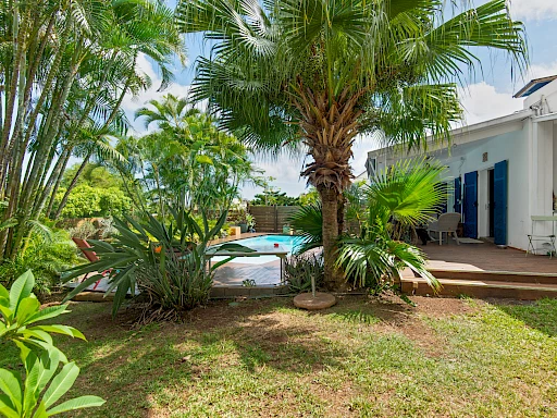 MAGNIFIQUE VILLA T4 AVEC PISCINE ET JACUZZI A LA POSSESSION