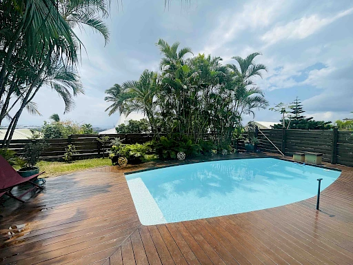MAGNIFIQUE VILLA T4 AVEC PISCINE ET JACUZZI A LA POSSESSION
