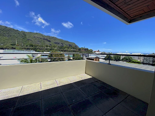 APPARTEMENT T2 LIBRE AVEC VARANGUE VUE MER - ST DENIS (BAS DE LA RIVIÈRE)