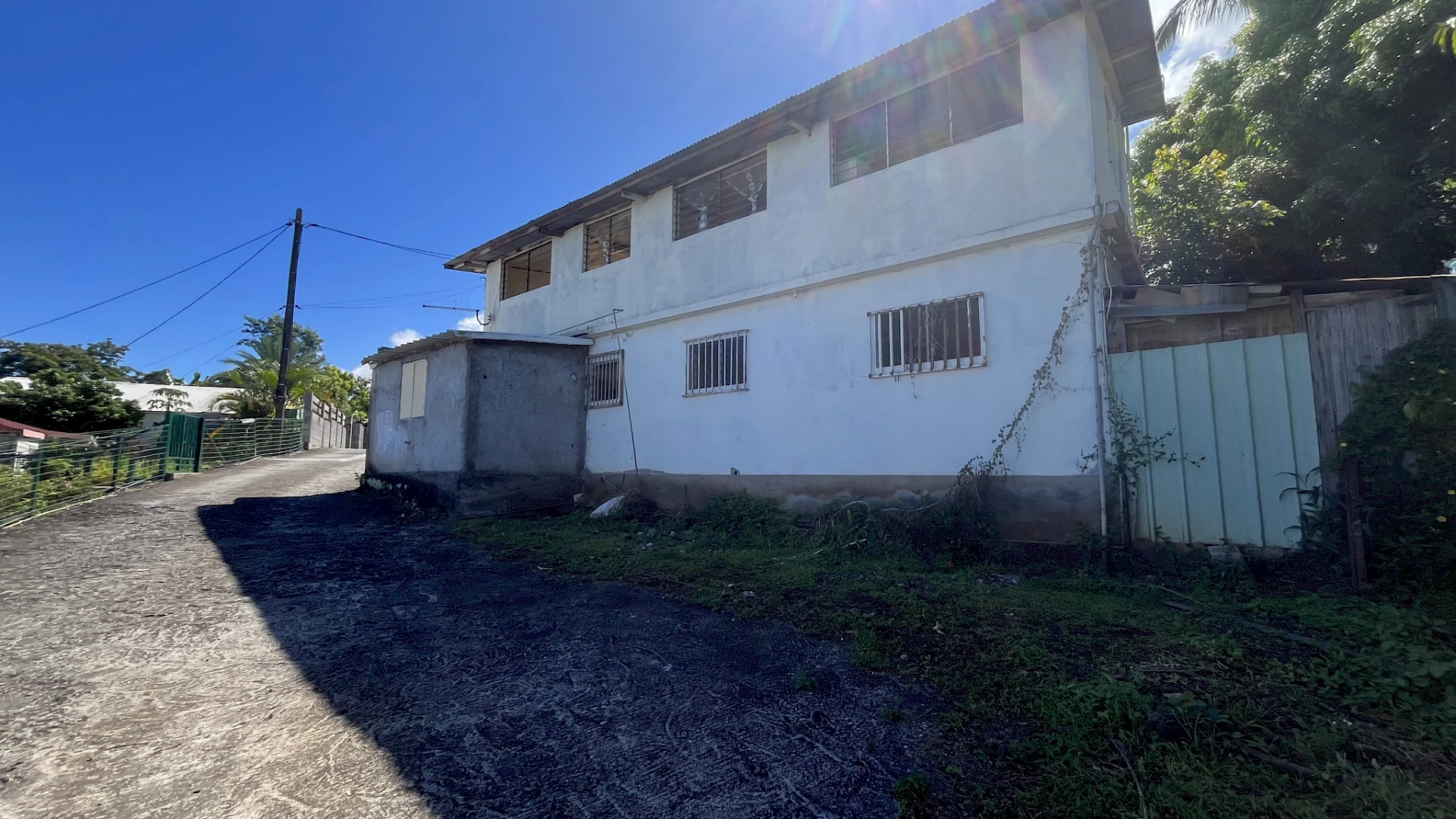 LA POSSESSION (PICHETTE) - MAISON 5 PIECES 127 m2 (terrain de 846m2)
