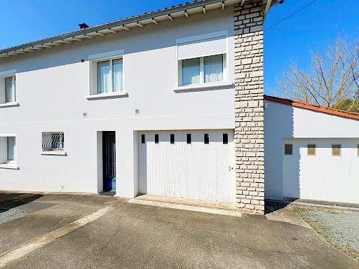 NIORT (CHAMPOMMIER) - Maison 5 pièces 155m2