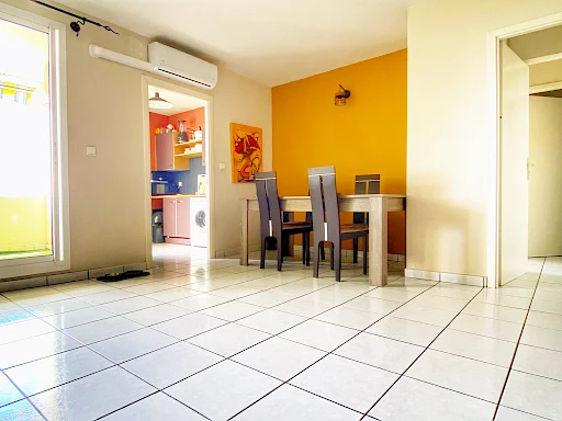 ST DENIS (MONTGAILLARD) - APPARTEMENT T2 LIBRE VUE MER