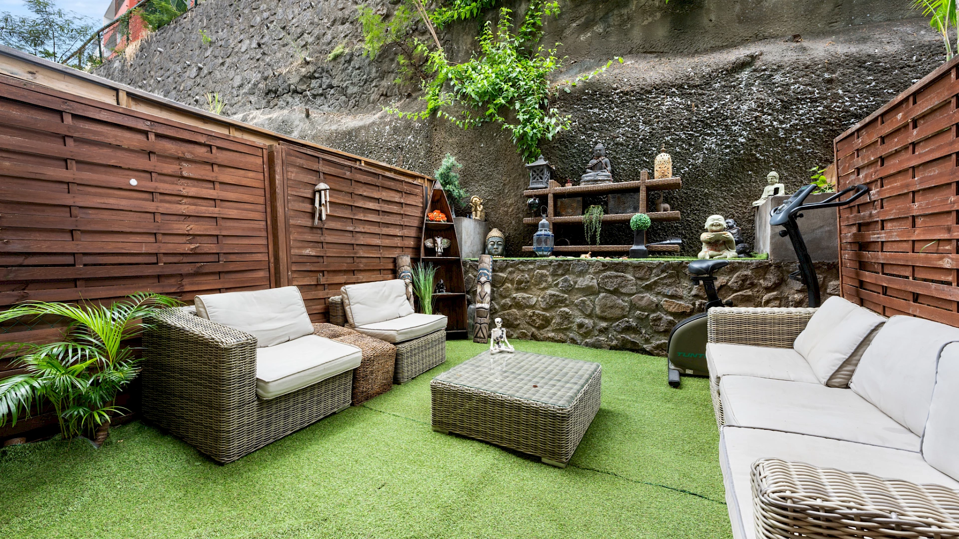 SAINT-DENIS (97400)   Studio libre 25m2 avec jardin privatif