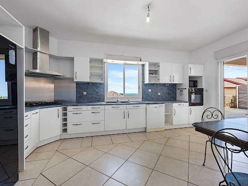 LA POSSESSION (BOEUF MORT) - VILLA 7 PIECES VUE MER