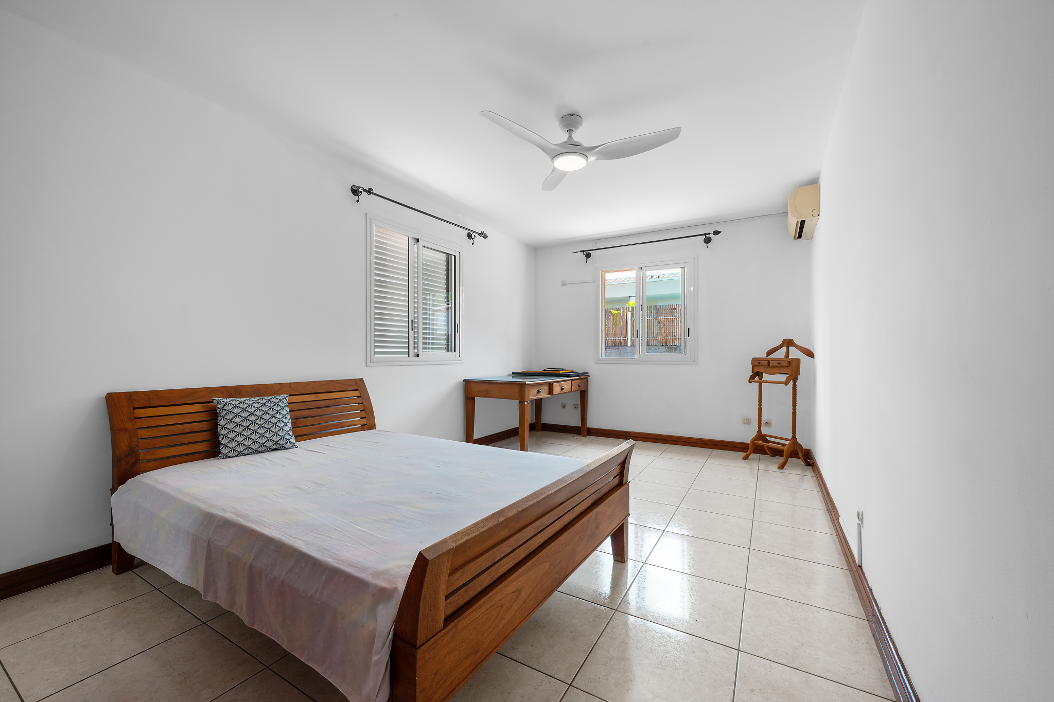 LA POSSESSION (BOEUF MORT) - VILLA 7 PIECES VUE MER