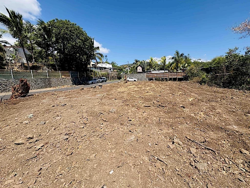 EXCLUSIVITE A LA POSSESSION (BOEUF MORT) -  5 PARCELLES DE TERRAIN À BÂTIR AVEC VUE MER