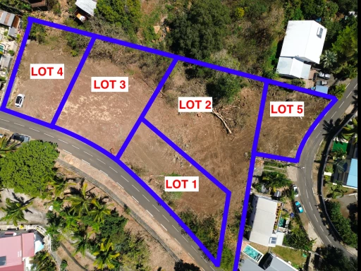 EXCLUSIVITE A LA POSSESSION (BOEUF MORT) -  5 PARCELLES DE TERRAIN À BÂTIR AVEC VUE MER