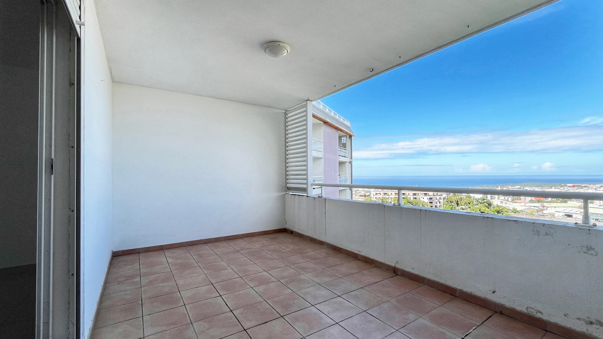 GRAND STUDIO - LIBRE - VUE MER - MONTGAILLARD