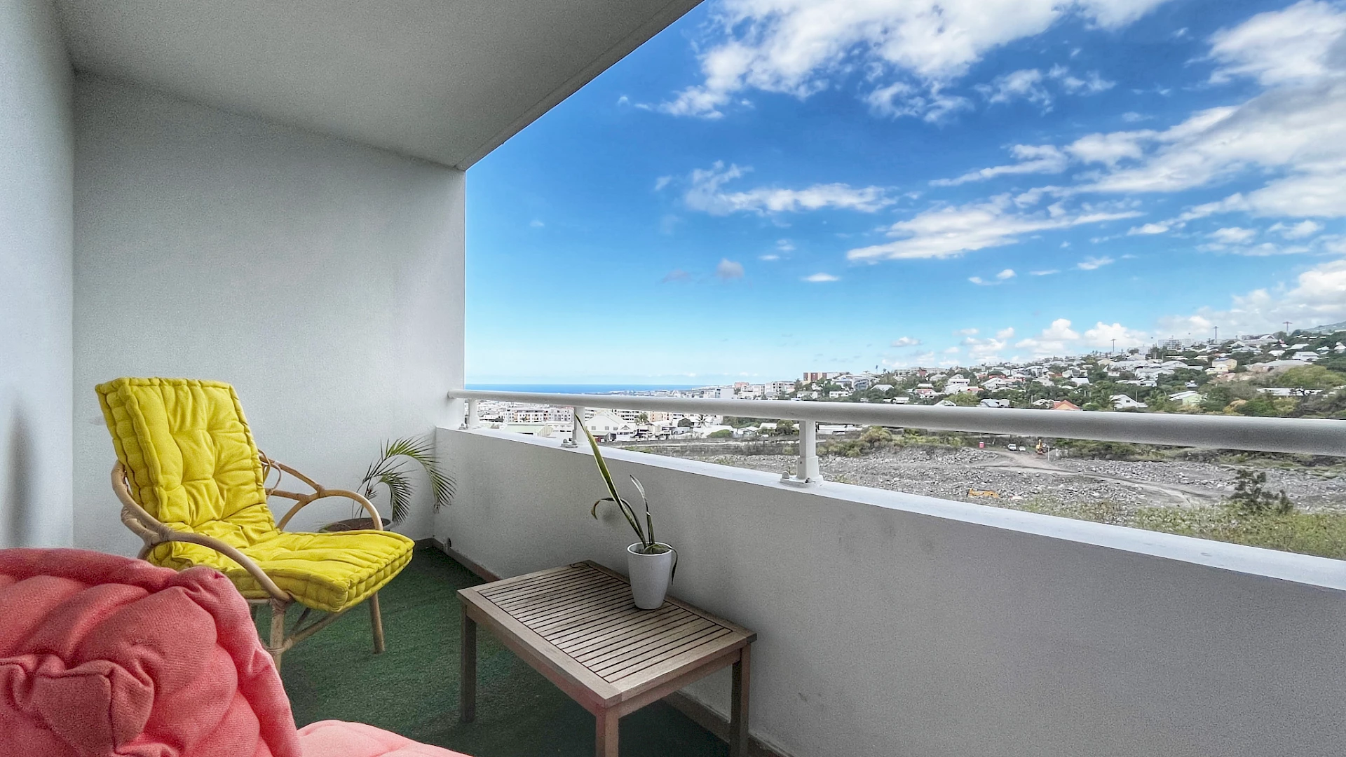 ST DENIS (MONTGAILLARD) - APPARTEMENT T2 VUE MER LOUÉ NU 650€CC/mois