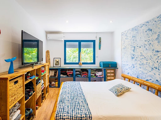 SAINT PAUL MAGNIFIQUE VILLA AVEC PISCINE + 2 LOGEMENTS INDEPENDANTS (QUARTIER LA PLAINE)