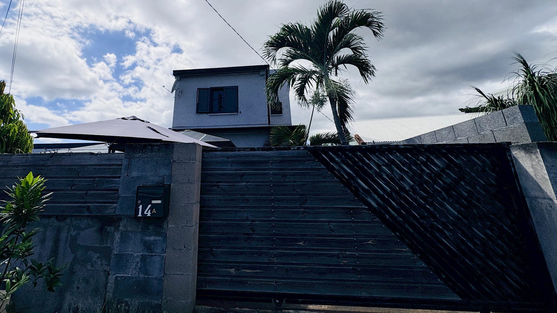 LA POSSESSION (STE THERESE) - OPPORTUNITE MAISON T4
