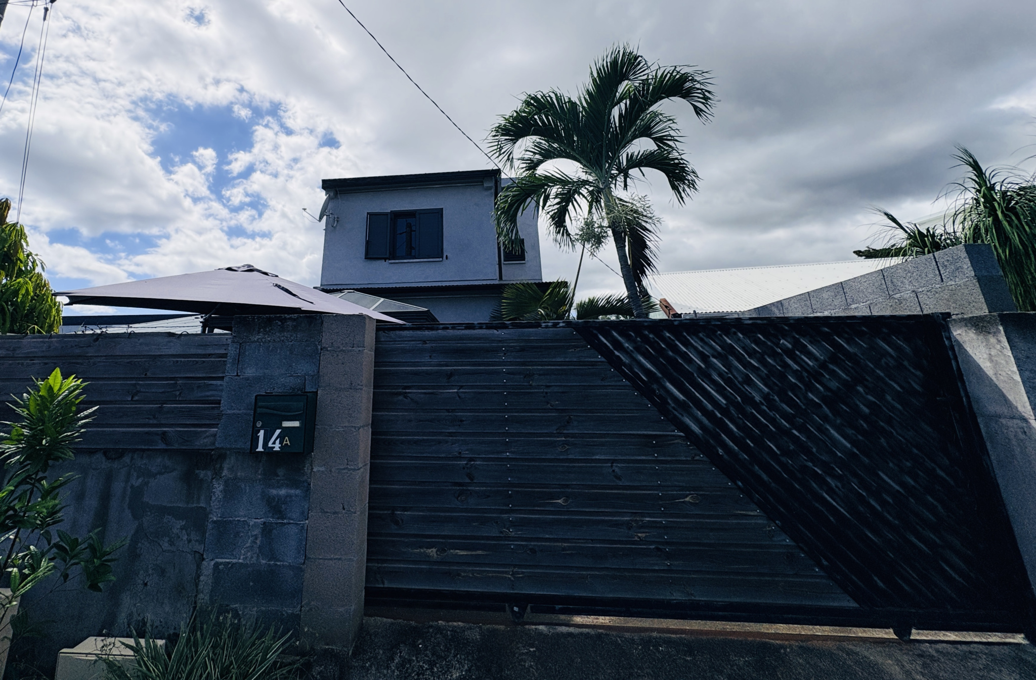LA POSSESSION (STE THERESE) - OPPORTUNITE MAISON T4