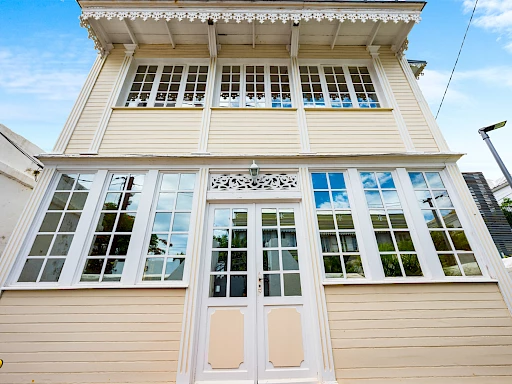 SAINT DENIS (CARRÉ D'OR) - MAISON CRÉOLE COUP DE COEUR