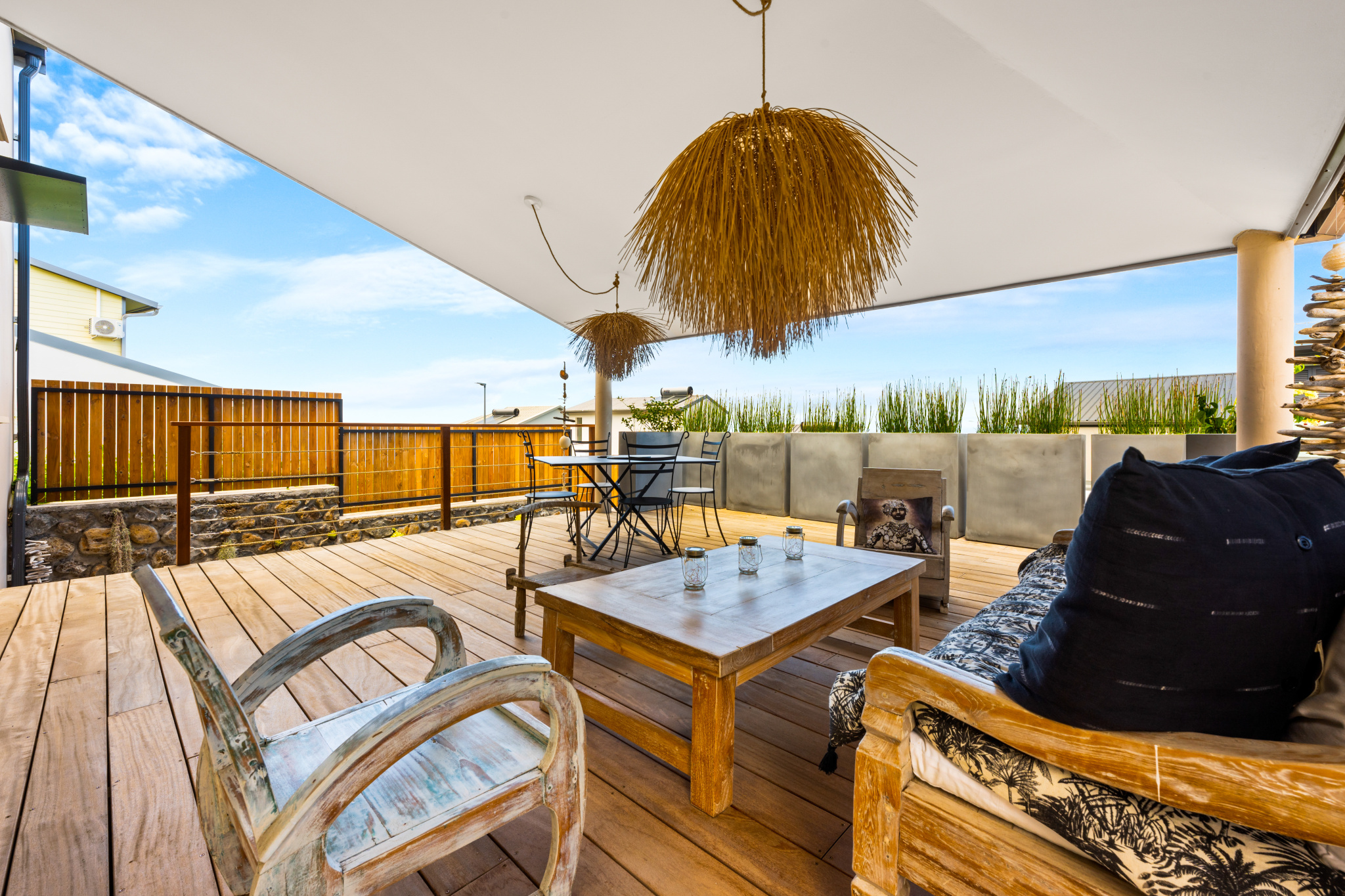 ST GILLES LES HAUTS (LOTISSEMENT DU GOLF) - VILLA 145 m2 AVEC PISCINE ET VUE MER - 1