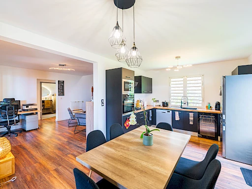 EXCLUSIVITE VILLA T5/6 A LA POSSESSION (Ravine à malheur)