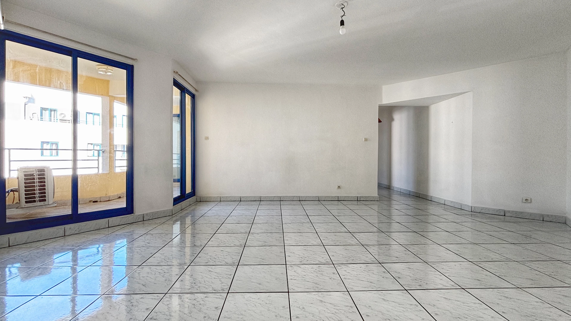 SAINT DENIS - APPARTEMENT T2 LIBRE (Résidence ARCADINE)