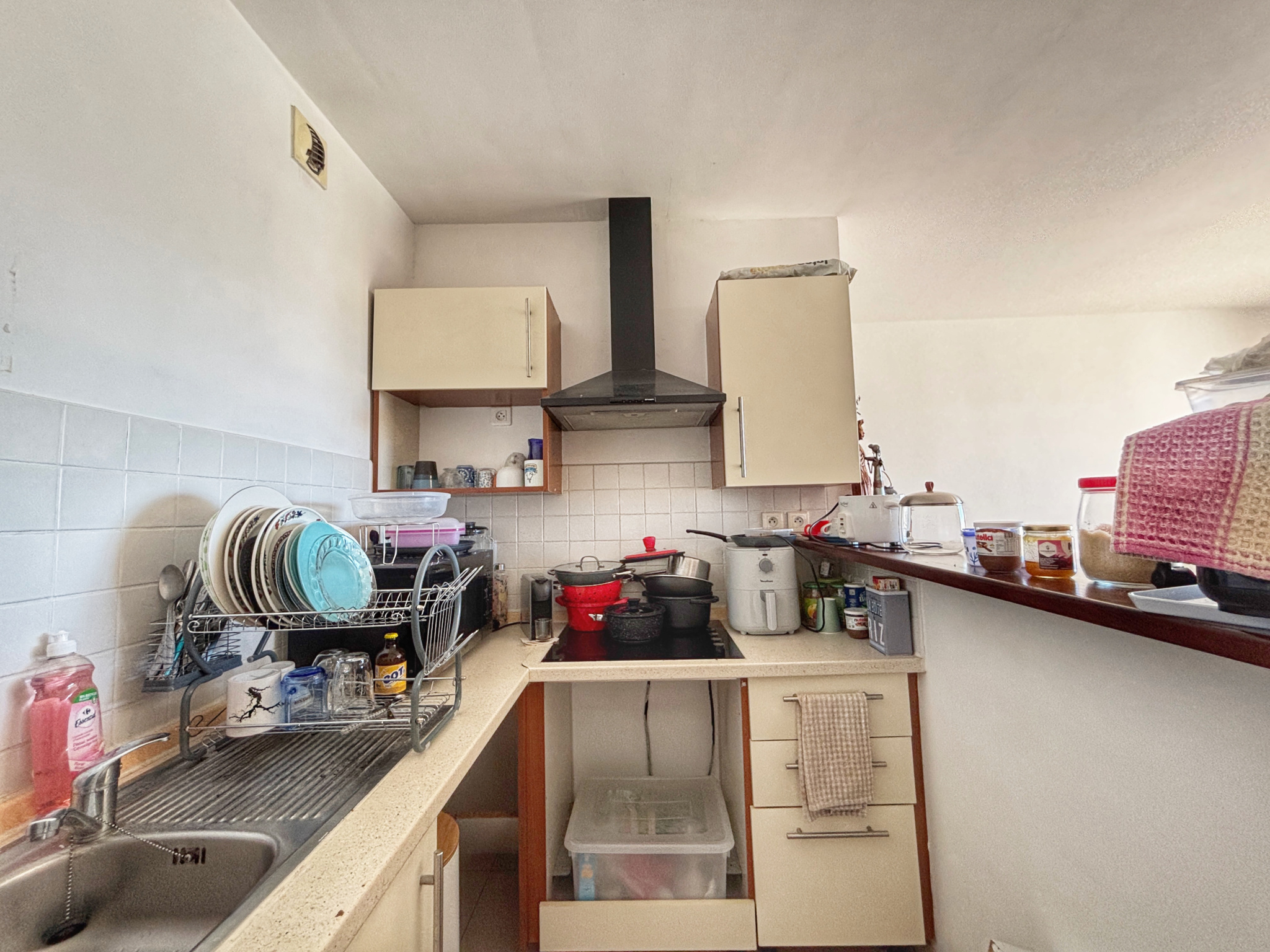 SAINT DENIS (PROCHE JARDIN DE L'ÉTAT) - APPARTEMENT T2 LOUÉ