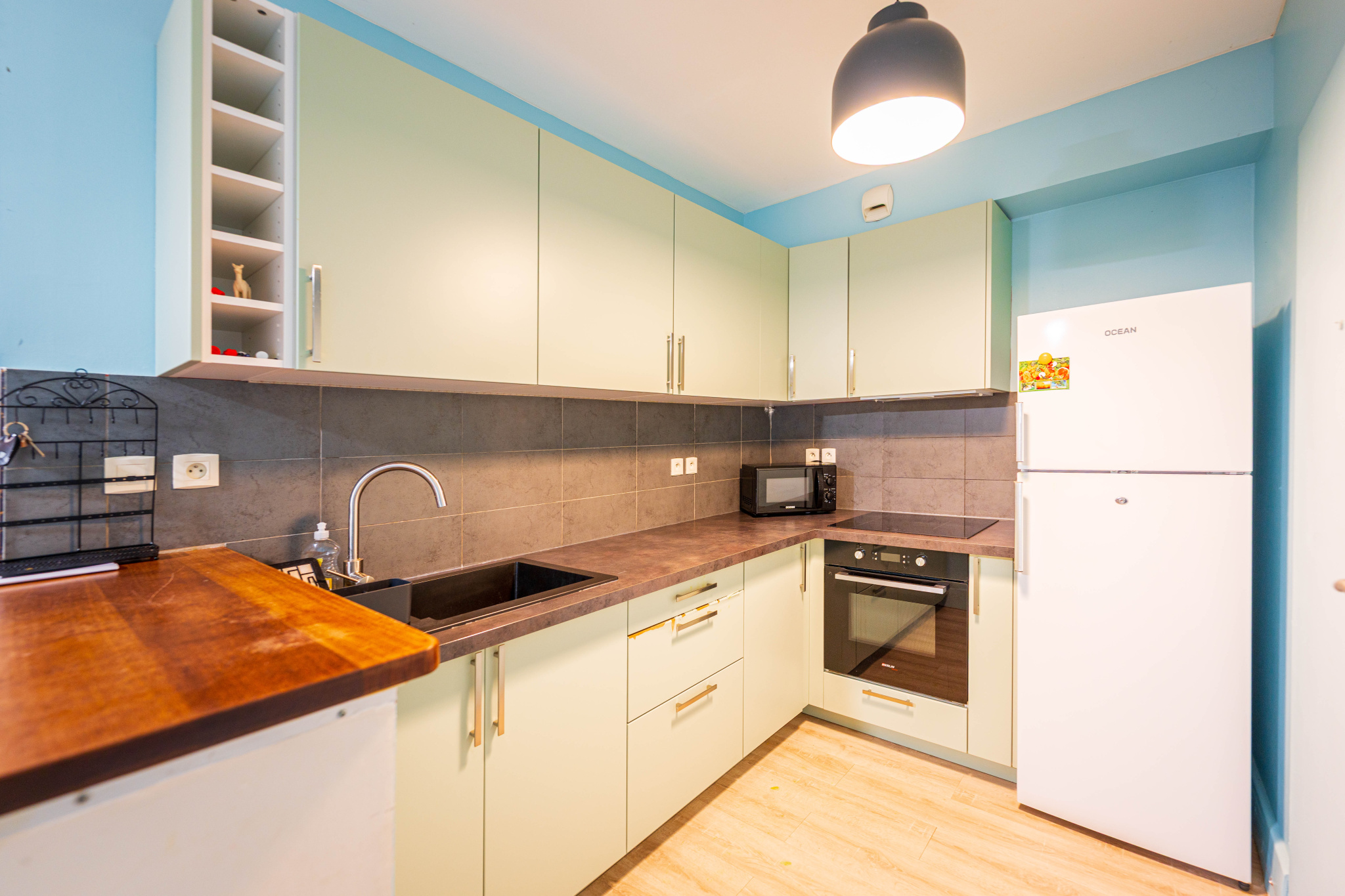 SAINT GILLES LES BAINS (MONT-ROQUEFEUILLE) - APPARTEMENT T2 AVEC JARDIN ET GARAGE