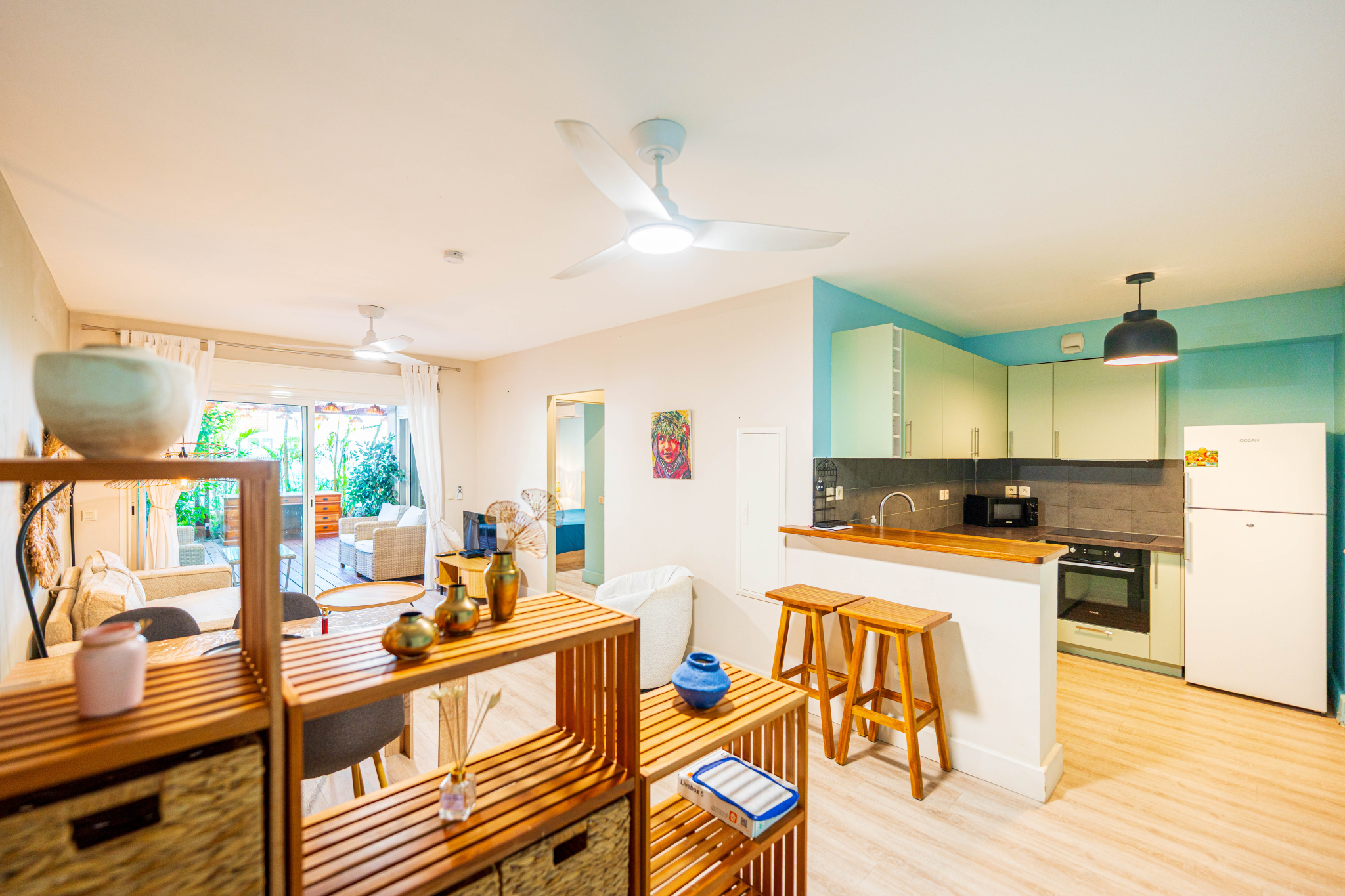 SAINT GILLES LES BAINS (MONT-ROQUEFEUILLE) - APPARTEMENT T2 AVEC JARDIN ET GARAGE