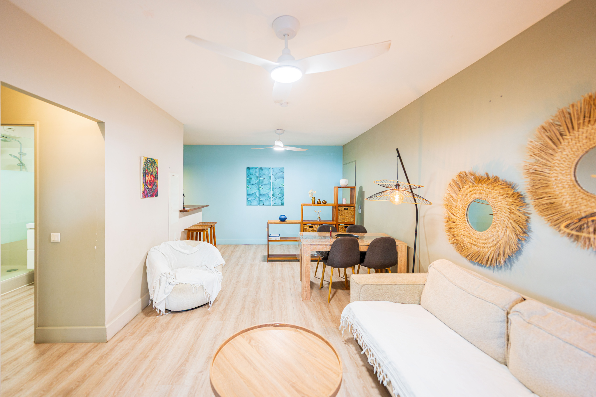 SAINT GILLES LES BAINS (MONT-ROQUEFEUILLE) - APPARTEMENT T2 AVEC JARDIN ET GARAGE