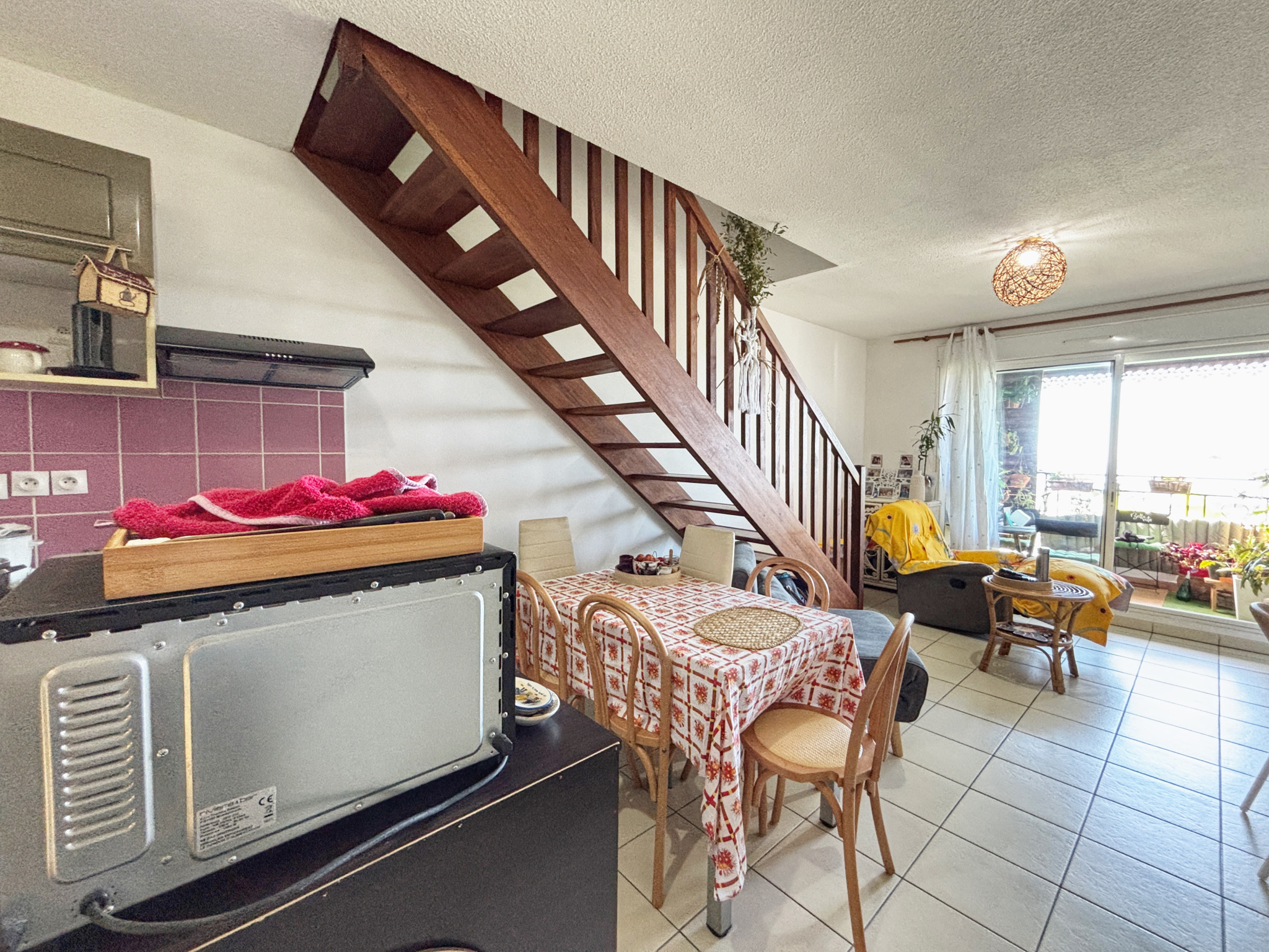 SAINT DENIS (LA BRETAGNE) - APPARTEMENT T2 DUPLEX LOUÉ AVEC PISCINE