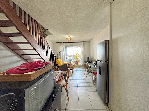 SAINT DENIS (LA BRETAGNE) - APPARTEMENT T2 DUPLEX LOUÉ AVEC PISCINE